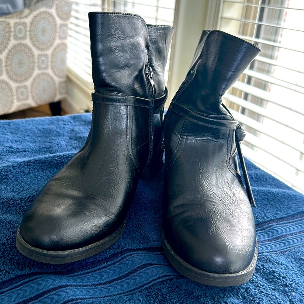 Ladies X.Appeal short boots Size 9 all Man Made Excellent Condition Barely Worn